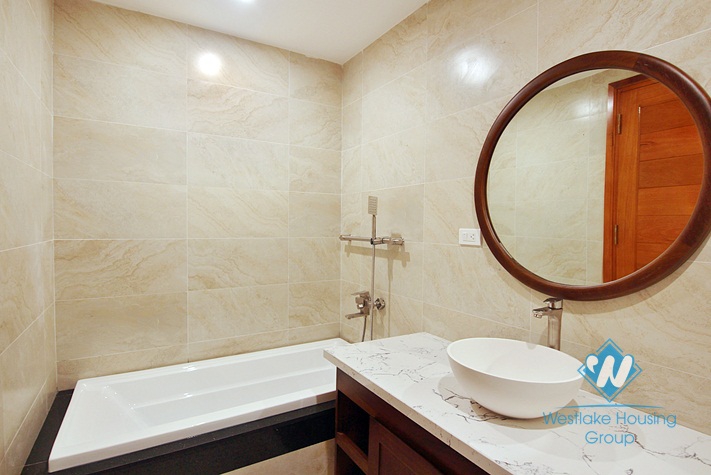 A gorgeous and brand new 2 bedroom apartment for rent in Xuan dieu, Tay ho